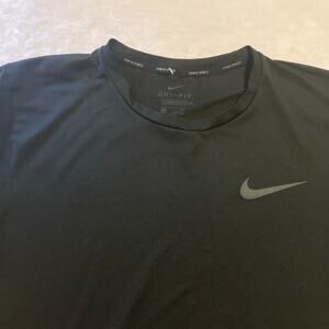 NIKE Pro Men's Dri-Fit Short Sleeve Black Shirt Standard Fit Small